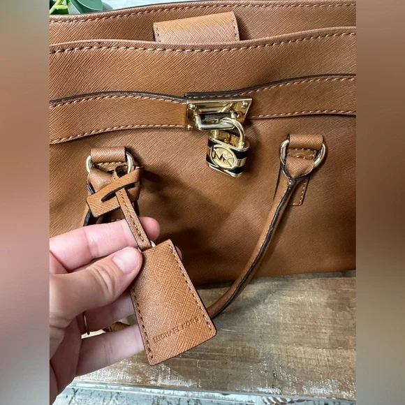 Authentic Michael Kors Hamilton Saffiano Tan Leather Sachel with lock and key